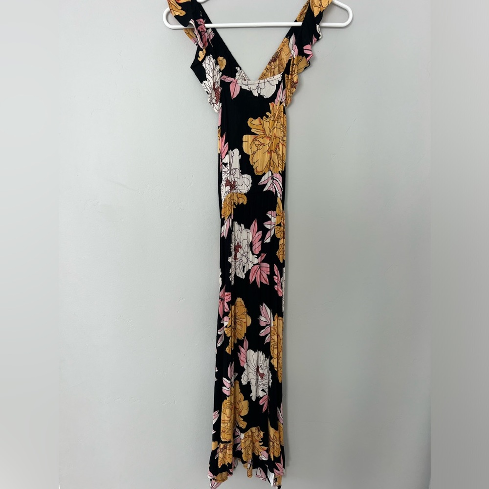 Billabong Girls maxi dress.  Floral print, size M.